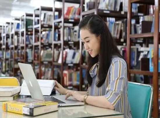 Có nên học đại học từ xa không?