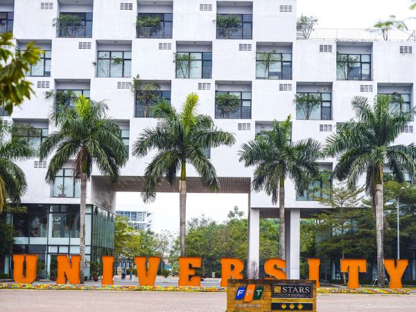 Các thông tin về trường đại học FPT