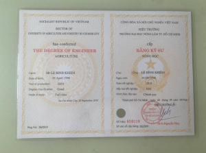 Mẫu bằng đại học Nông Lâm - Mặt trước